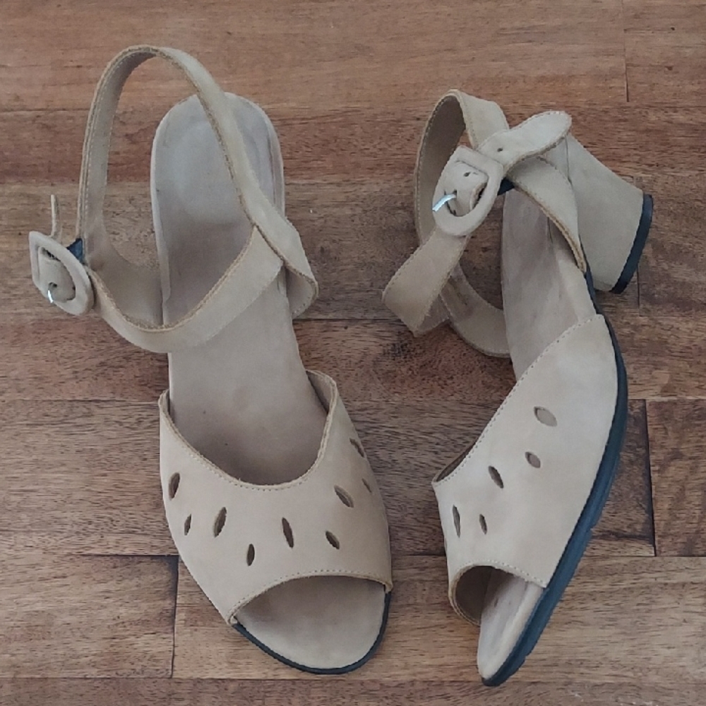 Arche Nude Tan Beige Sandals 39 Ankle Strap Nubuck Leather Laser Cut
